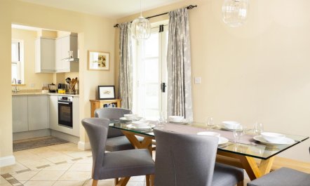 3 Bed in Somerford Keynes 6