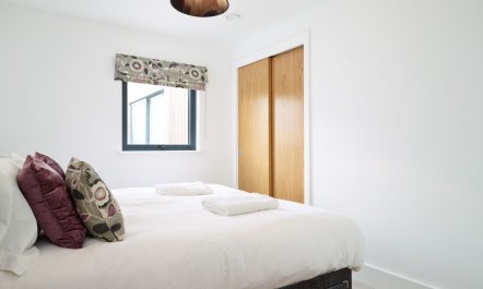 4 Bed in Somerford Keynes 7