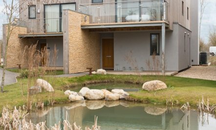 4 Bed in Somerford Keynes 1