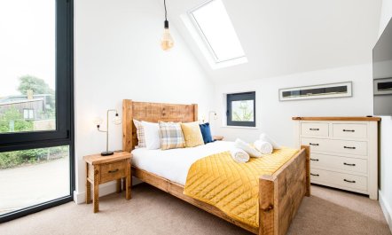 4 Bed in Somerford Keynes 9
