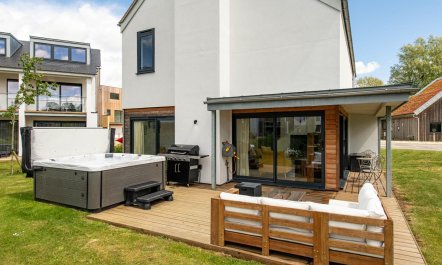 4 Bed in Somerford Keynes 7