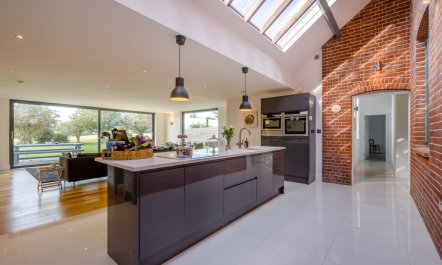 3 Bed in Roughton 8
