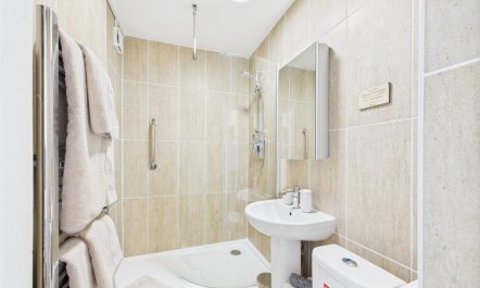 1 Bed in Robin Hoods Bay 6