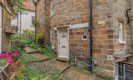1 Bed in Robin Hoods Bay