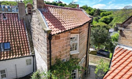 1 Bed in Robin Hoods Bay