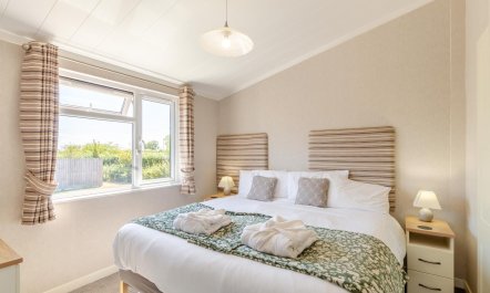 2 Bed in West Lydford 4