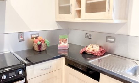 3 Bed in Oaksey 3