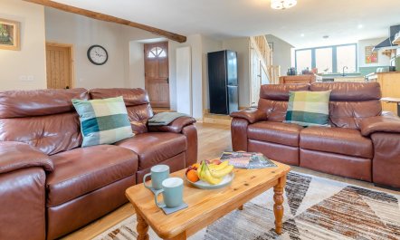 2 Bed in Hatt 5