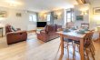 2 Bed in Hatt 1