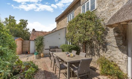 3 Bed in Bridport 2