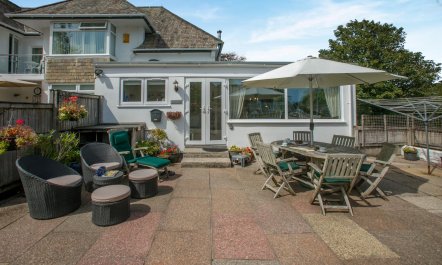 1 Bed in Swanpool 2