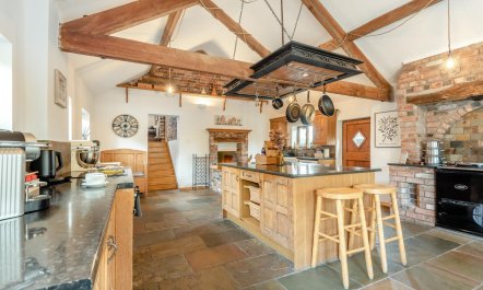 6 Bed in Butterton 9