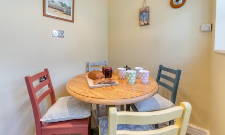2 Bed in Appledore 7
