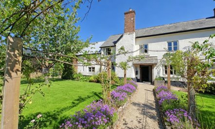 2 Bed in Buckerell