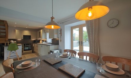 2 Bed in Talybont 3