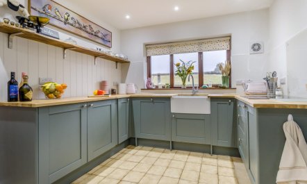 3 Bed in Upper Chapel 1