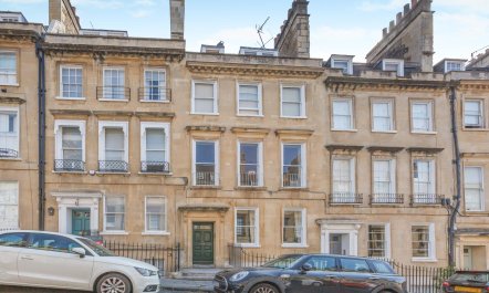 1 Bed in Bath 2