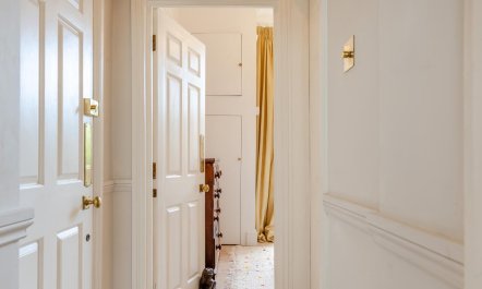 1 Bed in Bath 9