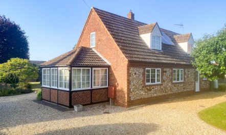 5 Bed in Thornham 1