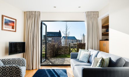 2 Bed in Crossways 8