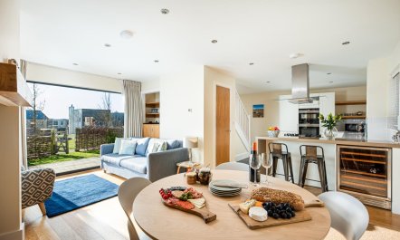 2 Bed in Crossways