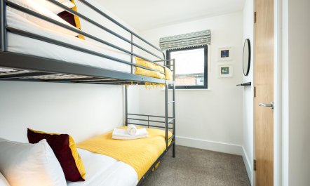 4 Bed in Crossways 9