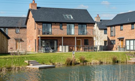 4 Bed in Crossways 3