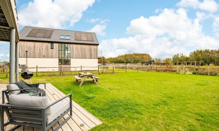 4 Bed in Crossways 6