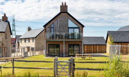 4 Bed in Crossways
