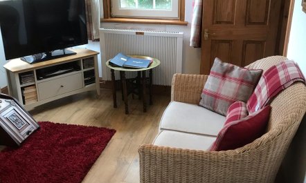 2 Bed in Rockcliffe 2