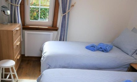 2 Bed in Rockcliffe 8