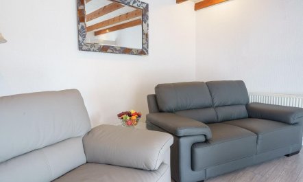 1 Bed in Thornhill 4