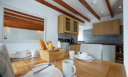 1 Bed in Thornhill 2