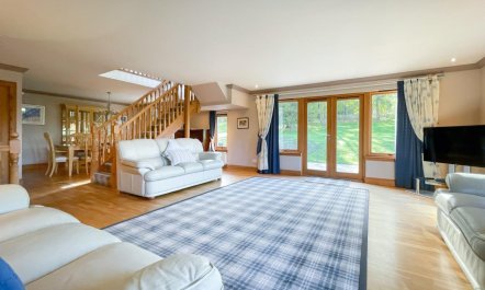 4 Bed in Loch Lomond 2