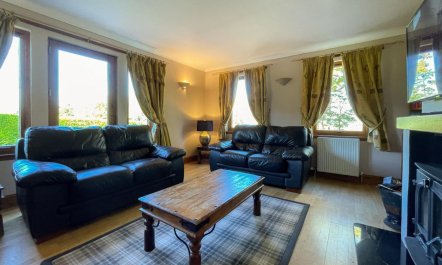 4 Bed in Loch Lomond 3