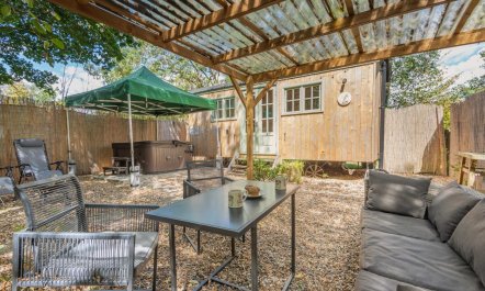 1 Bed in Thurnham