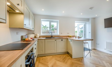 4 Bed in Seahouses 6