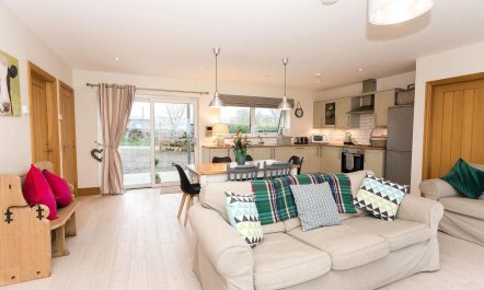 2 Bed in Gatehouse Of Fleet