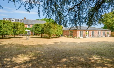 8 Bed in Wimborne 4