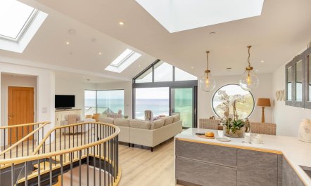 4 Bed in Porthtowan 1