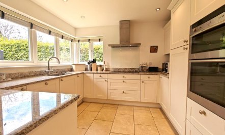 3 Bed in Thornham 8