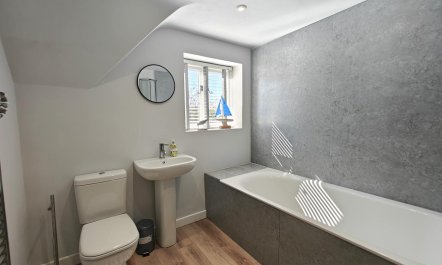 2 Bed in Creech 9