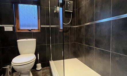 3 Bed in Loch Lomond 9