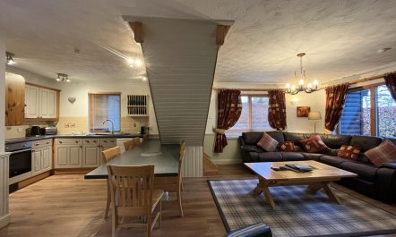 3 Bed in Loch Lomond 2
