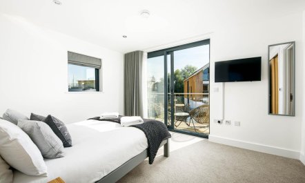 4 Bed in Somerford Keynes 6