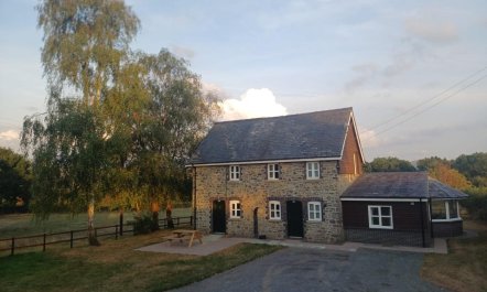 5 Bed in Newbridge-on-Wye