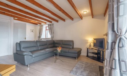 1 Bed in Thornhill 4