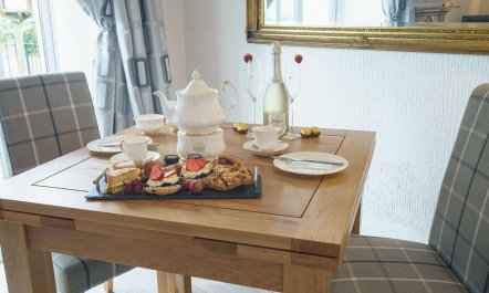 1 Bed in Thornhill 5