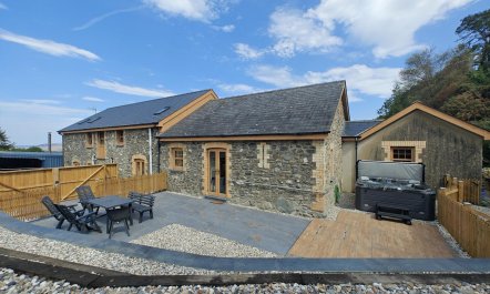3 Bed in Talybont