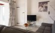 2 Bed in Thornhill 5
